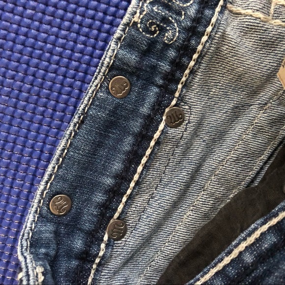 Miss Me Crystal Buttons Denim Short - Picture 7 of 7